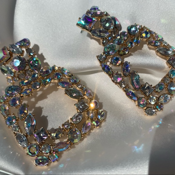 Rhinestone Square Earrings - Picture 2 of 7